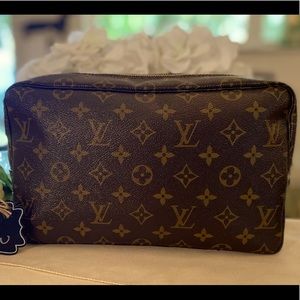 Authentic Louis Vuitton LV Trousse 28 Travel Bag